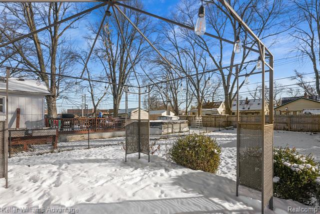 Builiding view thirty three for 1612 Donald, Royal Oak, MI. 48073