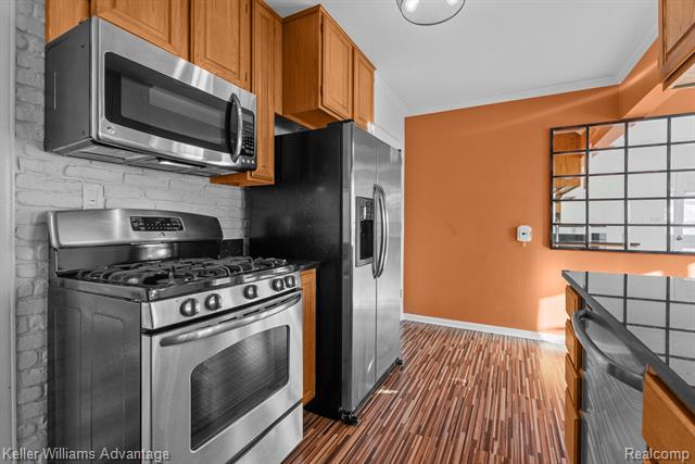 Builiding view twelve for 1612 Donald, Royal Oak, MI. 48073