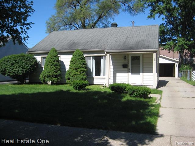 front view picture of 120 S Manitou Ave, Clawson, MI. 48017