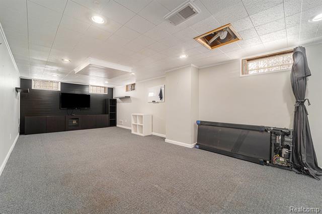 Builiding view nineteen for 1404 E 14 Mile, Royal Oak, MI. 48073