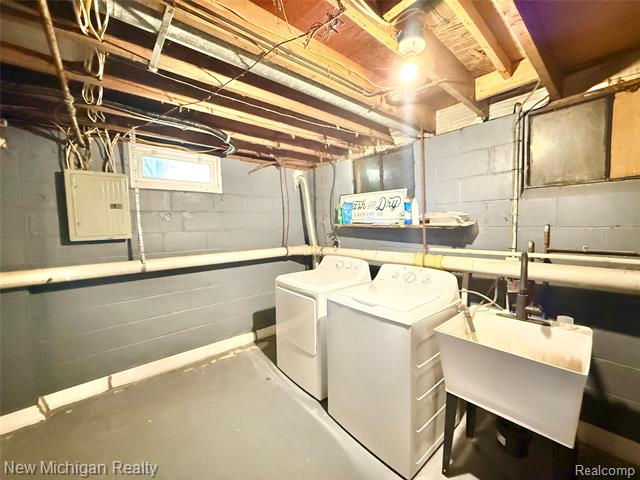 Builiding view nineteen for 823 Silver Lake, Fenton, MI. 48430