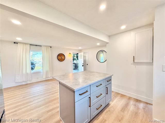 Builiding view seven for 823 Silver Lake, Fenton, MI. 48430