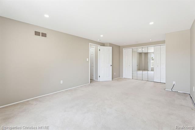 Builiding view twenty one for 8700 Common Rd, Warren, MI. 48093