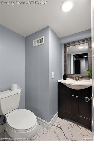 Builiding view forty six for 525 Broadacre, Clawson, MI. 48017