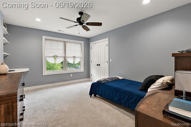 Builiding view thirty six for 525 Broadacre, Clawson, MI. 48017