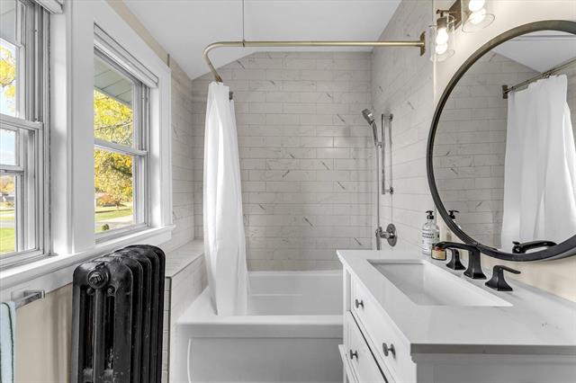 Builiding view forty seven for 4391 Fruit Ridge, Grand Rapids, MI. 49544