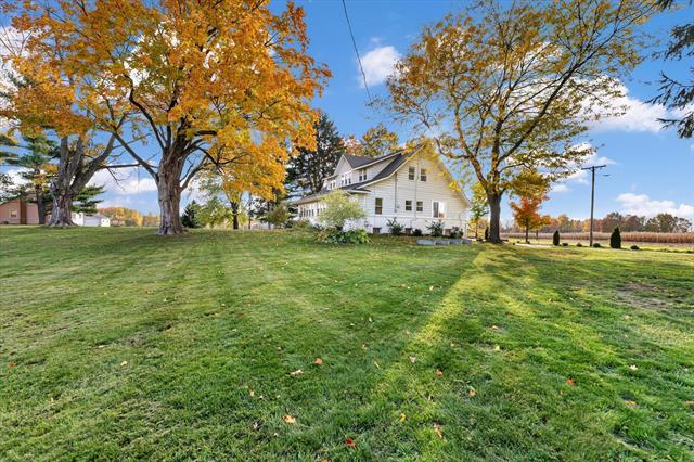 Builiding view one for 4391 Fruit Ridge, Grand Rapids, MI. 49544