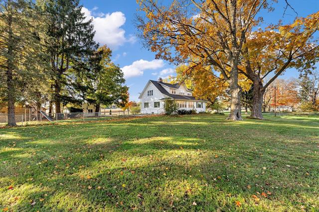 Builiding view two for 4391 Fruit Ridge, Grand Rapids, MI. 49544