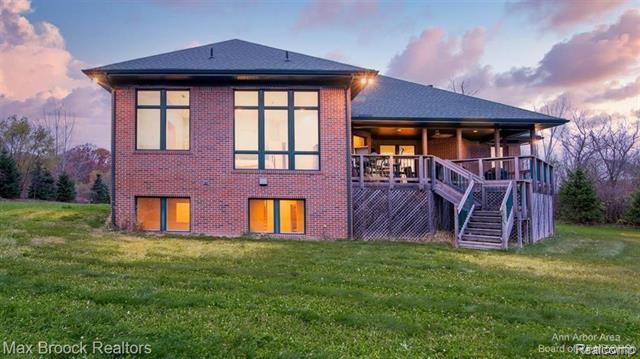 Builiding view four for 3520 Blue Heron, Ypsilanti, MI. 48198