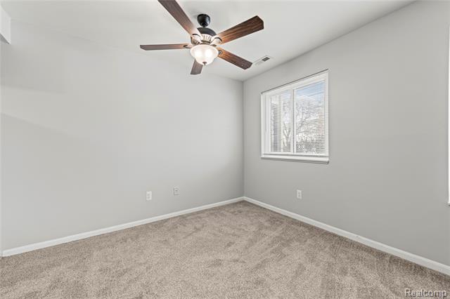 Builiding view eleven for 30755 Hidden Pines Ln, Roseville, MI. 48066