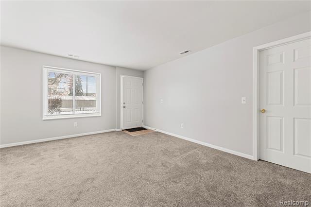 Builiding view ten for 30755 Hidden Pines Ln, Roseville, MI. 48066