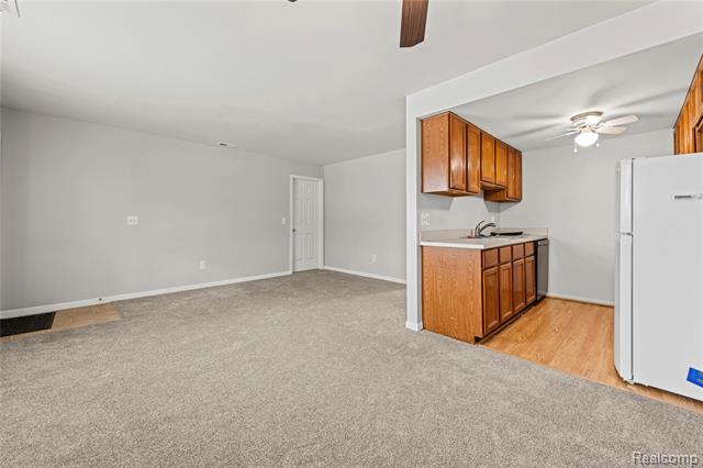 Builiding view twelve for 30755 Hidden Pines Ln, Roseville, MI. 48066