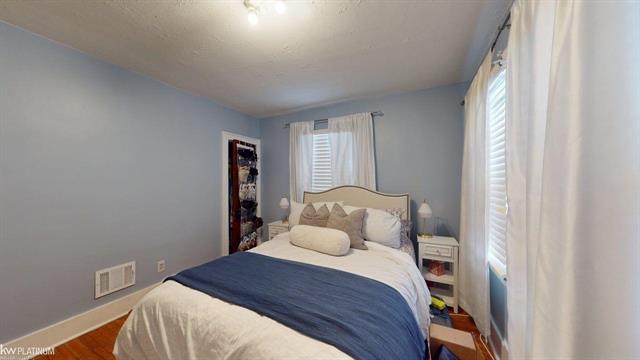 Builiding view nineteen for 298 Broadacre, Clawson, MI. 48017