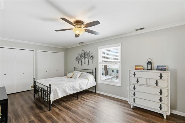 Builiding view fifteen for 21 Andrews Street, Lake Orion, MI. 48362