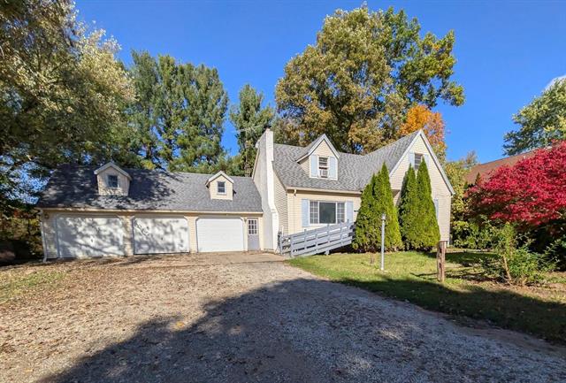 Builiding view one for 10008 Coldwater Road, Flushing, MI. 48433