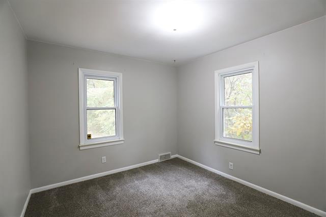 Builiding view seventeen for 10008 Coldwater Road, Flushing, MI. 48433