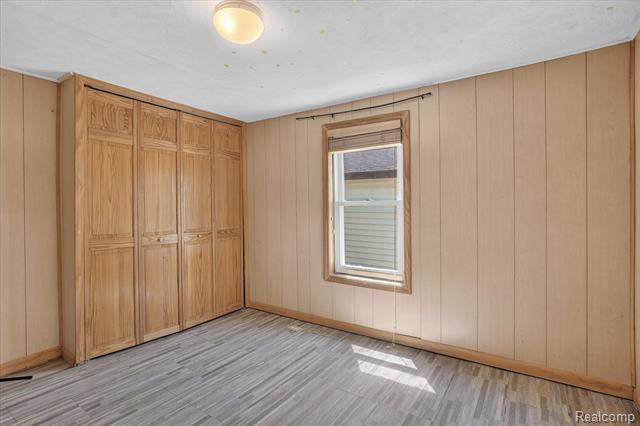 Builiding view twenty one for 508 Deland Road, Flushing, MI. 48433