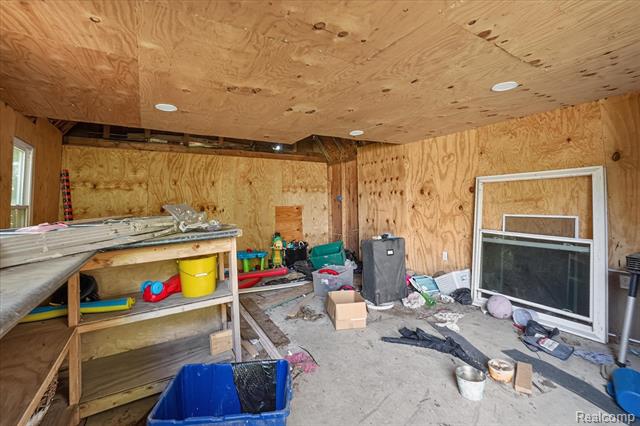 Builiding view twenty six for 508 Deland Road, Flushing, MI. 48433