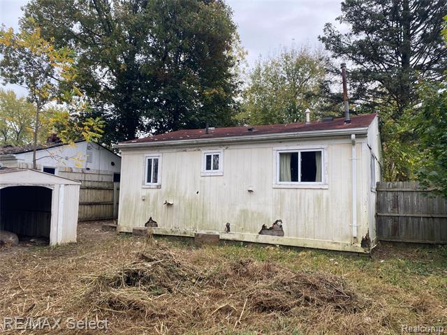 Builiding view two for 1151 Wells Street, Burton, MI. 48529