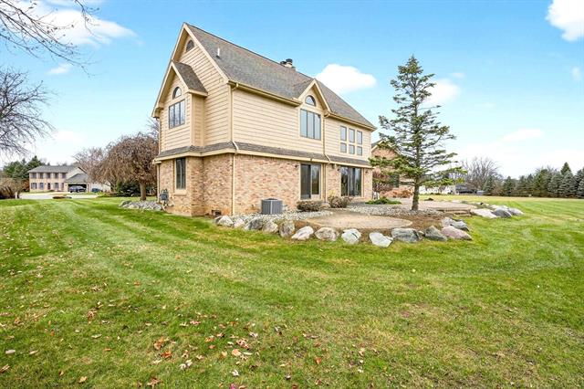 Builiding view forty eight for 2366 Lost Creek Court, Flushing, MI. 48433