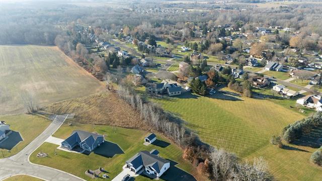 Builiding view forty one for 2366 Lost Creek Court, Flushing, MI. 48433
