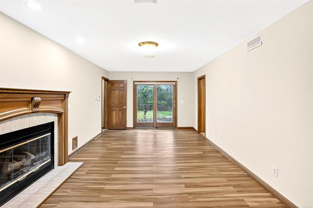 Builiding view thirteen for 2366 Lost Creek Court, Flushing, MI. 48433