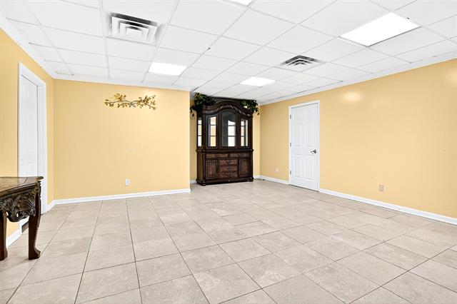 Builiding view thirty nine for 2366 Lost Creek Court, Flushing, MI. 48433