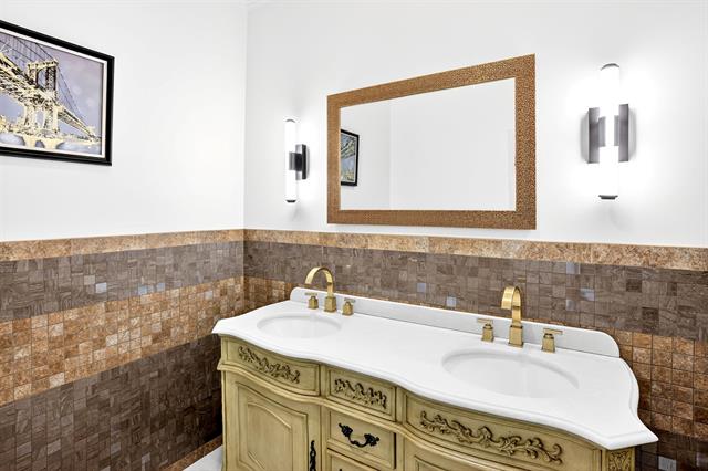 Builiding view twenty one for 2366 Lost Creek Court, Flushing, MI. 48433