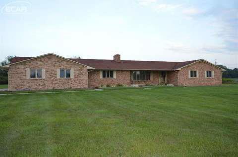 front view for 5412 N Jennings Road, Flint, Mi. 48504