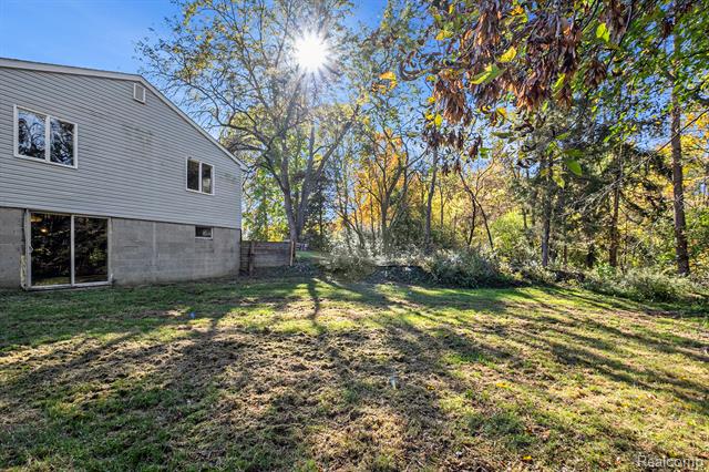 Builiding view twenty three for 7481 Frances Road, Flushing, MI. 48433