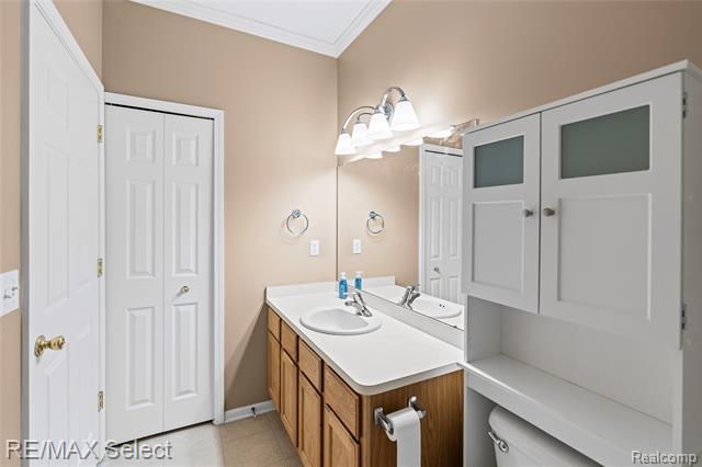 Builiding view thirty two for 753 Eagle Drive, Fenton, MI. 48430