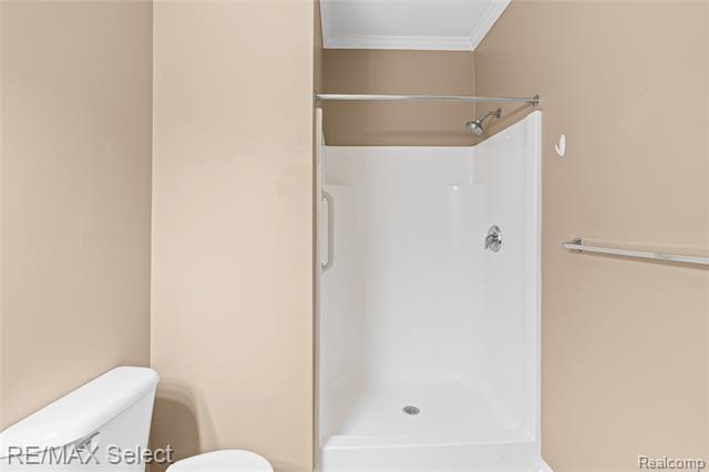 Builiding view twenty nine for 753 Eagle Drive, Fenton, MI. 48430