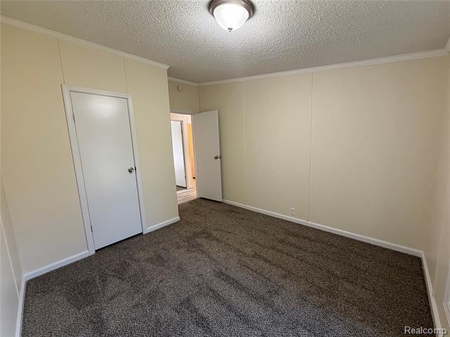 Builiding view seventeen for 2218 Disch Street, Flushing, MI. 48433