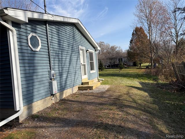 Builiding view three for 2218 Disch Street, Flushing, MI. 48433