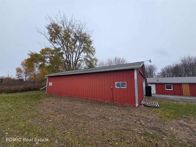 Builiding view two for 8832 Ormes Road, Vassar, MI. 48768