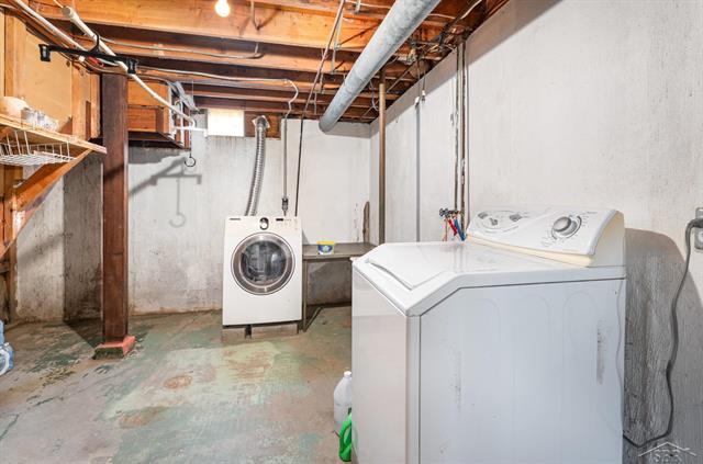 Builiding view ten for 105 Washington Street, Clio, MI. 48420