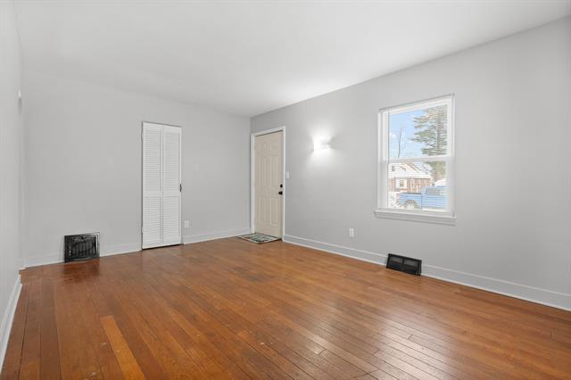 Builiding view five for 153 23Rd, Battle Creek, MI. 49015