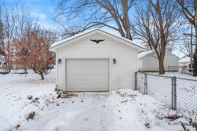 Builiding view thirty seven for 153 23Rd, Battle Creek, MI. 49015