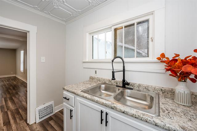 Builiding view eight for 1216 Broadway, Benton Harbor, MI. 49022