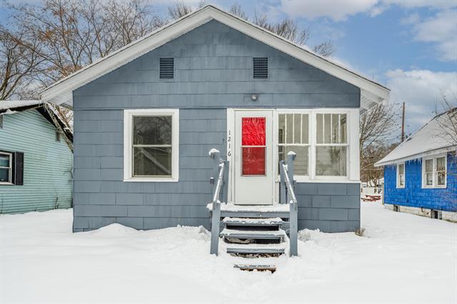 front view for 1216 Broadway, Benton Harbor, Mi. 49022