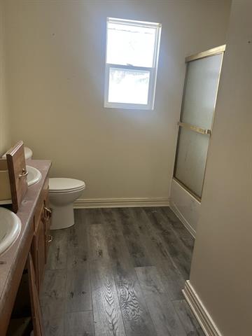 Builiding view twelve for 134 Clarendon, Kalamazoo, MI. 49006