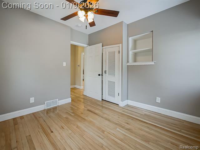 Builiding view seventeen for 124 Leroy, Clawson, MI. 48017