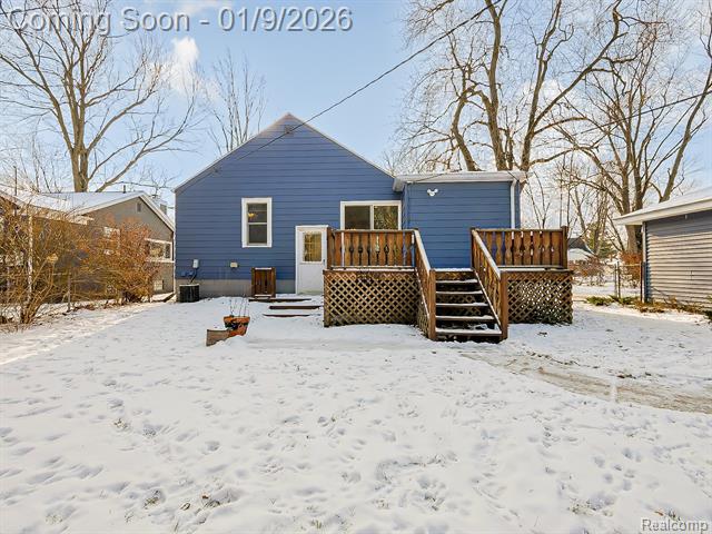 Builiding view thirty four for 124 Leroy, Clawson, MI. 48017