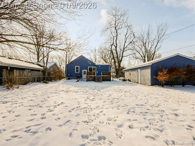 Builiding view thirty three for 124 Leroy, Clawson, MI. 48017