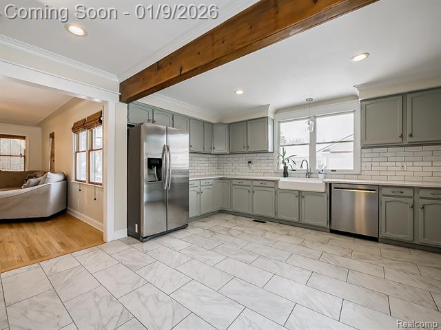 Builiding view twenty two for 124 Leroy, Clawson, MI. 48017