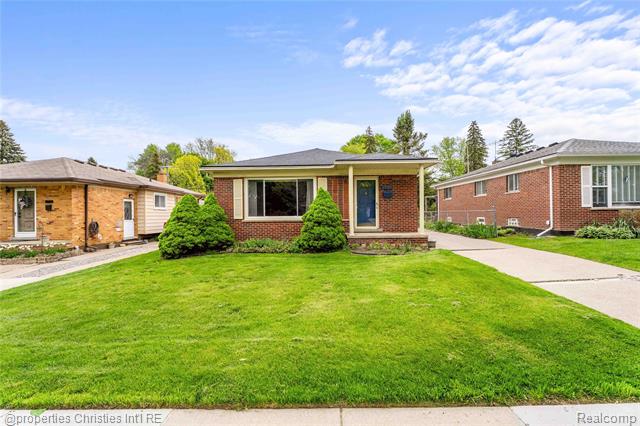 front view for 1330 N Custer Ave, Clawson, Mi. 48017