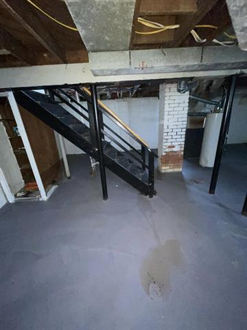 Builiding view fifteen for 8294 Rosemont, Detroit, MI. 48228