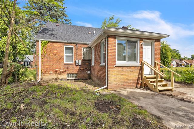 Builiding view four for 11624 Wayburn, Detroit, MI. 48224