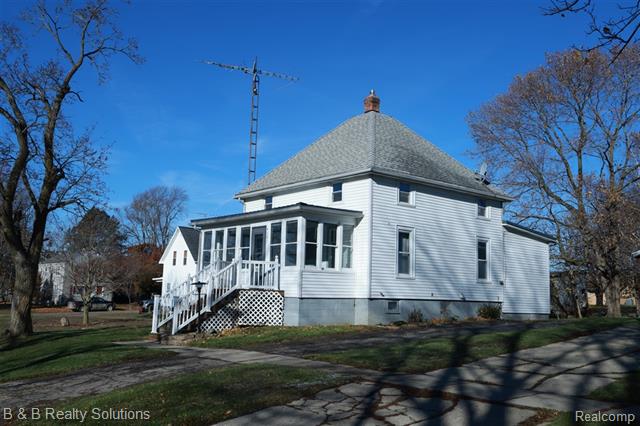 front view for 4131 Pleasant Street, North Branch, Mi. 48461