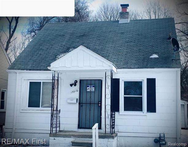 front view for 15910 W Parkway Street, Detroit, Mi. 48223